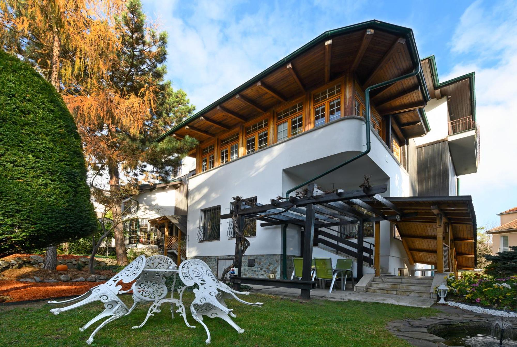 Panoramic Castle Suite With Free Private Parking Bratislava Exterior foto
